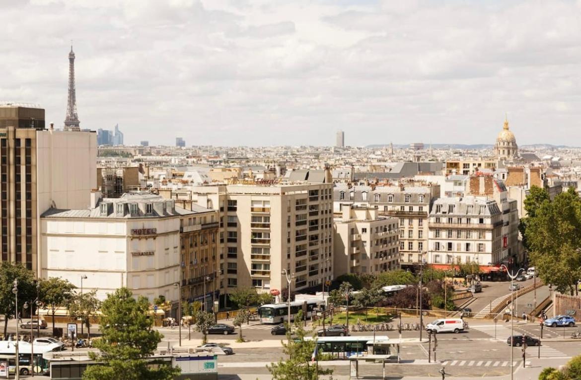 Beautiful Apartment With A View Of Eiffel Tower In Center Paris Luaran gambar